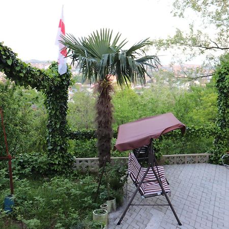 Picnic Hostel Kutaiszi Kültér fotó
