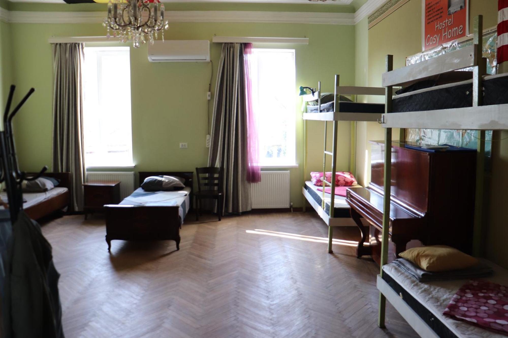 Picnic Hostel Kutaiszi Kültér fotó
